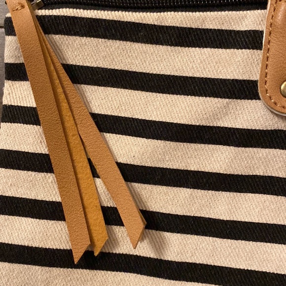 Striped beach bag! - Picture 3 of 5